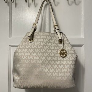 Michael Kors Cream Shoulder Bag